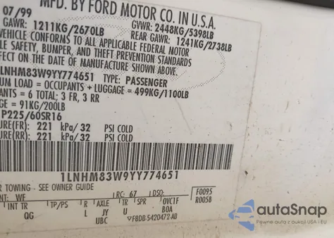 2000 Lincoln Town Car Cartier z USA, uszkodzony, nr VIN 1LNHM83W9YY774651